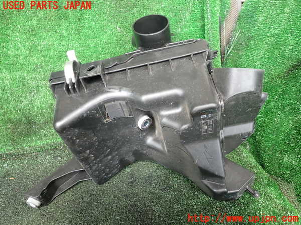 1UPJ-9241702560]レクサス・CT200h(ZWA10)エアクリーナーボックス 中古_2