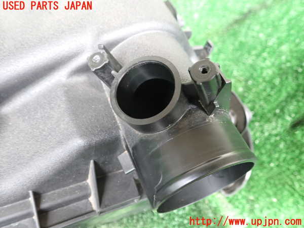 1UPJ-9241702560]レクサス・CT200h(ZWA10)エアクリーナーボックス 中古_4