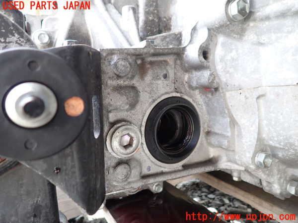1UPJ-9241703010]レクサス・CT200h(ZWA10)ミッション AT 2ZR-FXE 中古_3
