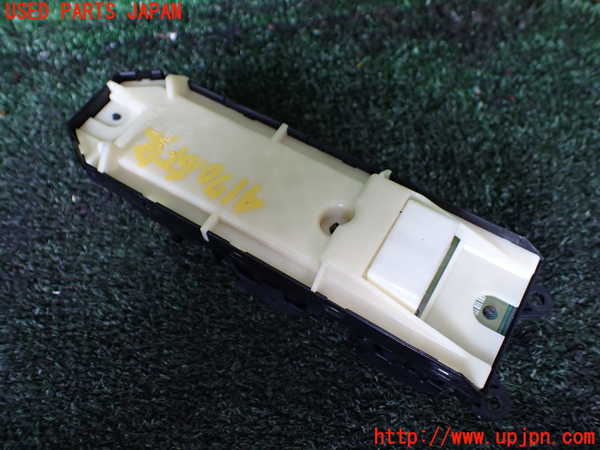 1UPJ-9241706240]レクサス・CT200h(ZWA10)右前パワーウィンドウスイッチ 中古_2