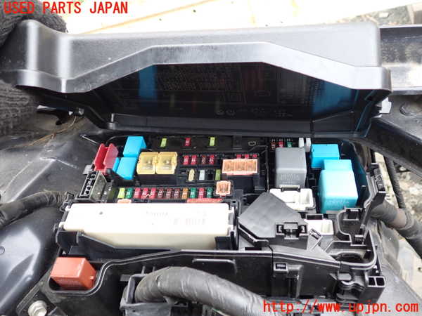 1UPJ-9241706742]レクサス・CT200h(ZWA10)ヒューズボックス2 (EGルーム) 中古_2