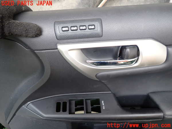 1UPJ-9241701234]レクサス・CT200h(ZWA10)右前ドア内張り 中古_2