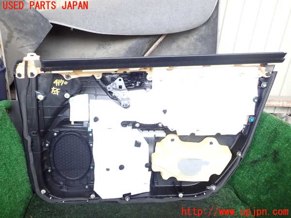 1UPJ-9241701264]レクサス・CT200h(ZWA10)左前ドア内張り 中古_4