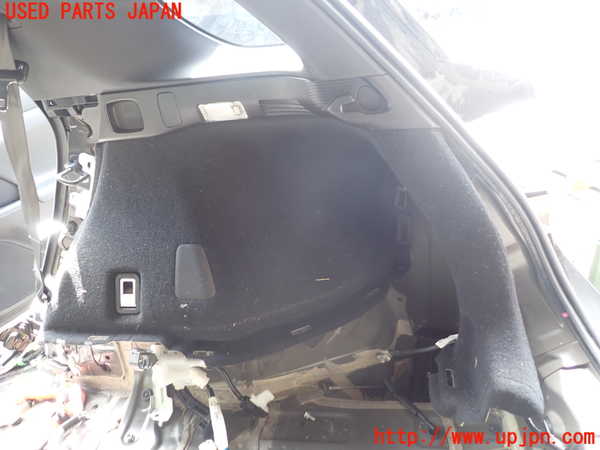 1UPJ-9241707675]レクサス・CT200h(ZWA10)右リアピラートリム 中古_3