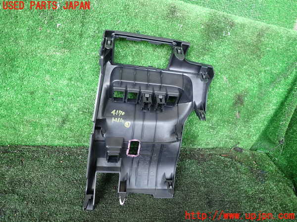 1UPJ-9241707692]レクサス・CT200h(ZWA10)内装トリム類2 中古_2