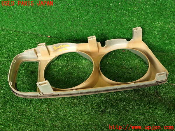 2UPJ-9241721142]グロリア(Y32)左ヘッドライトリム 中古_2