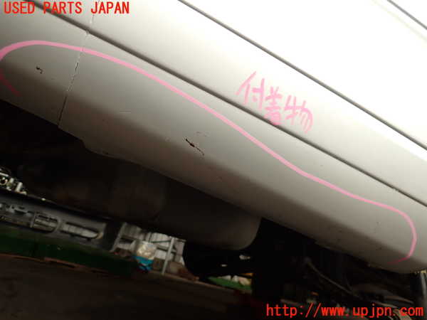 2UPJ-9241721610]グロリア(Y32)リアバンパー 中古_5