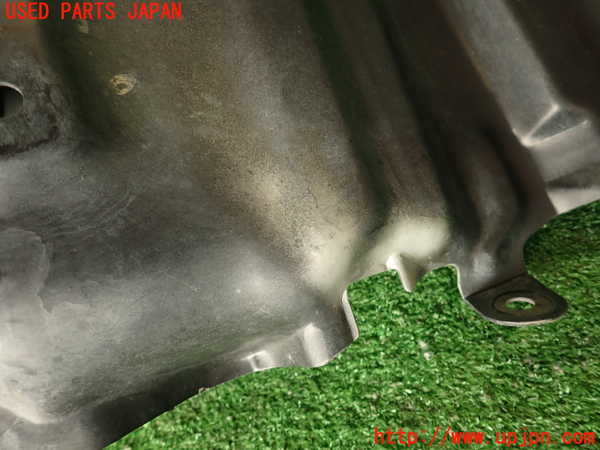 2UPJ-9241721090]グロリア(Y32)右前フェンダーライナー 中古_4
