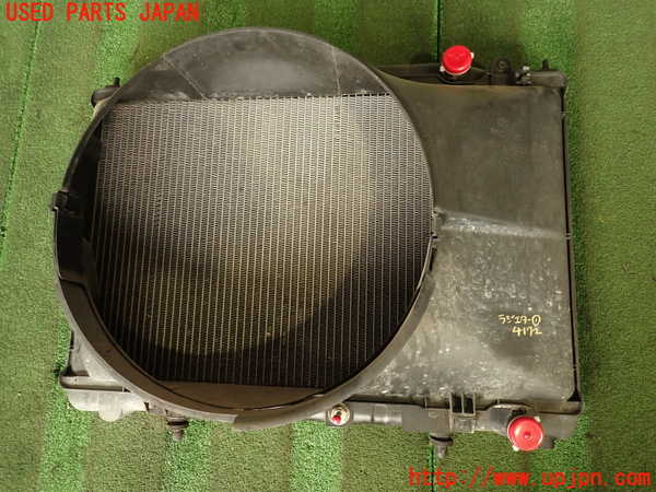 2UPJ-9241722321]グロリア(Y32)ラジエーター1 中古_3