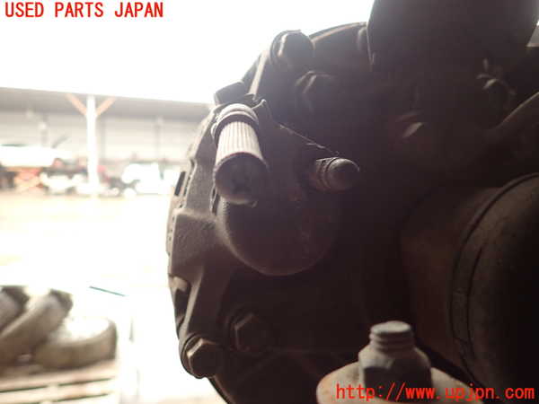 2UPJ-9241724090]グロリア(Y32)右リアキャリパー 中古_2