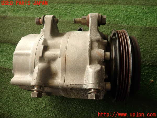 2UPJ-9241726025]グロリア(Y32)エアコンコンプレッサー 中古_2
