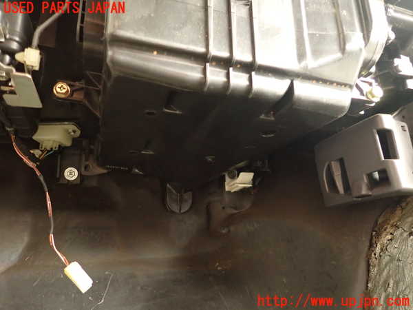 2UPJ-9241726081]グロリア(Y32)エバポレーター1 中古_2