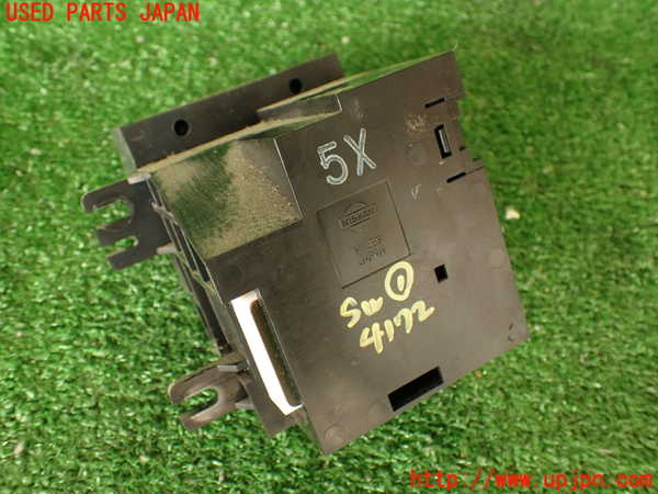 2UPJ-9241726306]グロリア(Y32)スイッチ1 中古 (CONTROL BOX アンテナ)_3