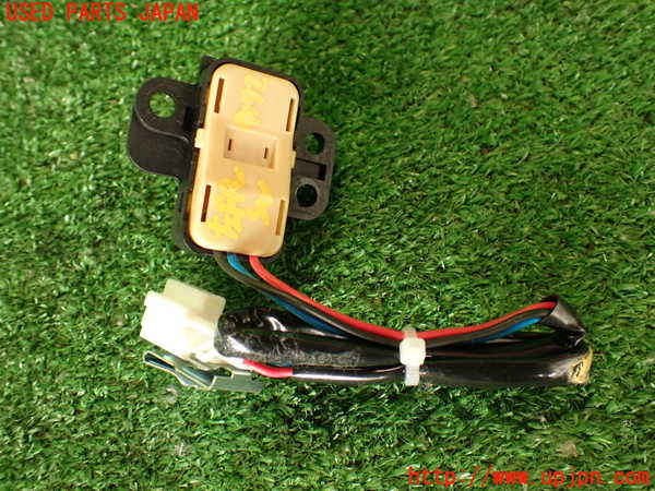 2UPJ-9241726245]グロリア(Y32)左前パワーウィンドウスイッチ 中古_3