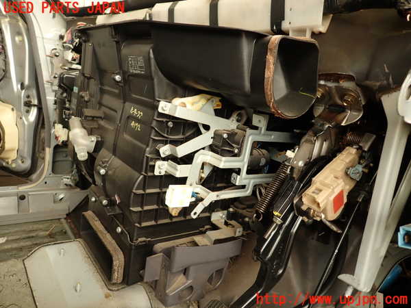 2UPJ-9241726100]グロリア(Y32)ヒーターコア 中古_3