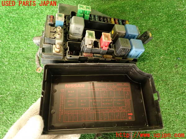 2UPJ-9241726741]グロリア(Y32)ヒューズボックス1 中古 （エンジンルーム 運転席側）_4