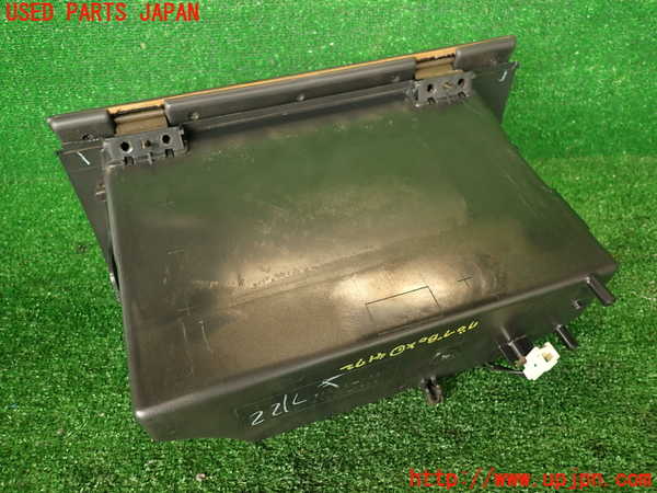 2UPJ-9241727516]グロリア(Y32)グローブボックス1 中古_5