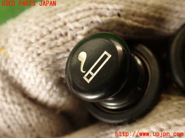 2UPJ-9241727815]グロリア(Y32)シガライター 中古_3