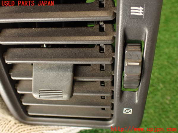2UPJ-9241727528]グロリア(Y32)エアコン吹き出し口3 中古 左_3