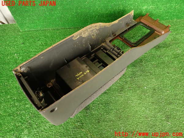 2UPJ-9241727540]グロリア(Y32)センターコンソール 中古_5