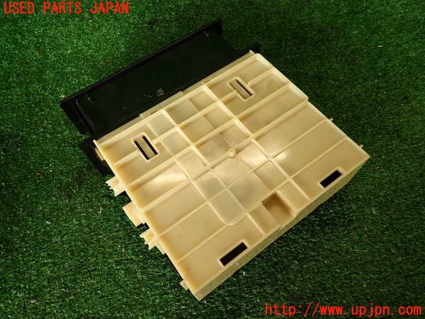 2UPJ-9241727841]グロリア(Y32)小物入れ1 中古_4