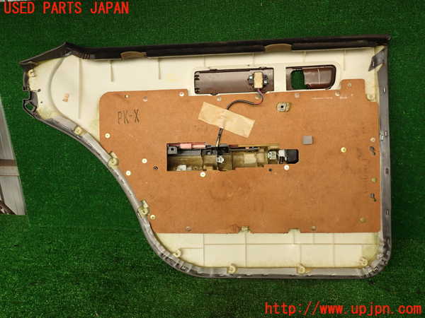 2UPJ-9241721294]グロリア(Y32)右後ドア内張り 中古_5