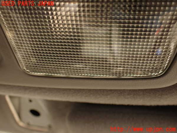 2UPJ-9241726411]グロリア(Y32)ルームランプ1 中古 （1列目 真中）_2