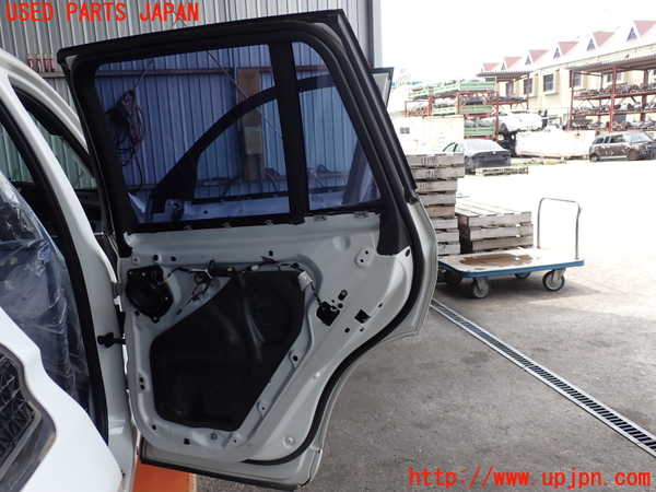 2UPJ-9241731290]BMW X3(WX20)F25 右後ドア 中古 (SAINT-GOBAIN SEKURIT 43R-001025 M24100)_3