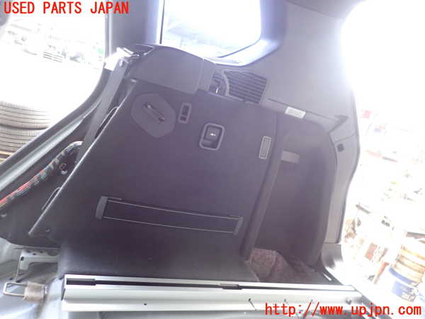 2UPJ-9241737675]BMW X3(WX20)F25 右リアピラートリム 中古_3