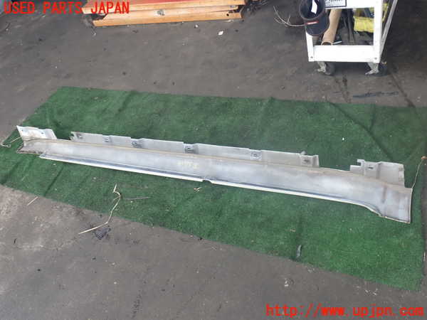 2UPJ-9241751390]BMW 740i F01(KA30)右サイドステップ 中古_5