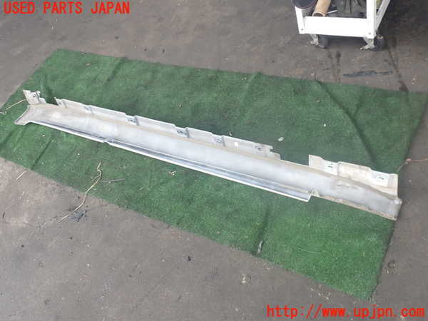 2UPJ-9241751392]BMW 740i F01(KA30)左サイドステップ 中古_5