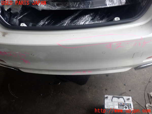 2UPJ-9241751610]BMW 740i F01(KA30)リアバンパー 中古_2