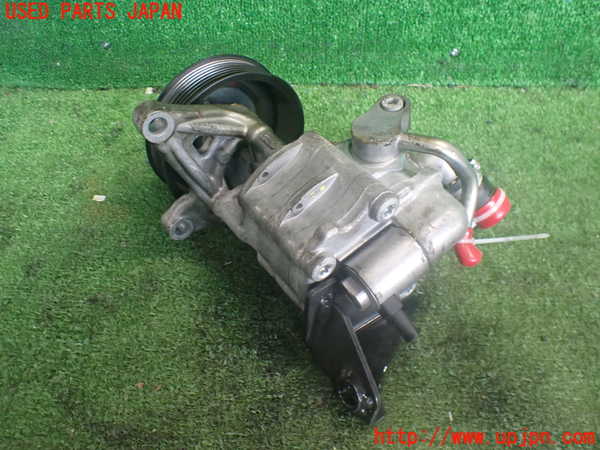 2UPJ-9241754250]BMW 740i F01(KA30)パワステポンプ 中古_2