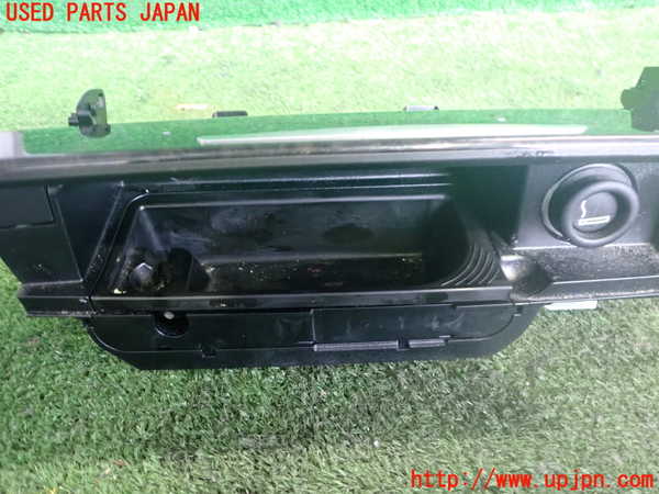2UPJ-9241757821]BMW 740i F01(KA30)灰皿1 中古_2