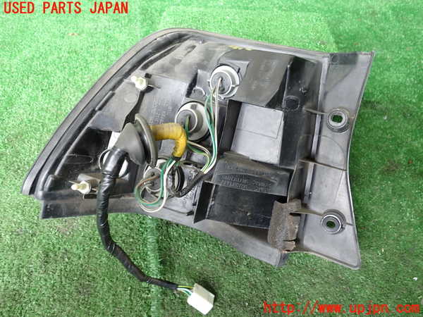 1UPJ-9241761530]セルシオ(UCF20)右テールランプ 中古_2