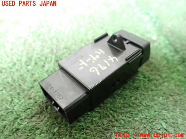 1UPJ-9241766290]セルシオ(UCF20)ハザードスイッチ 中古_2