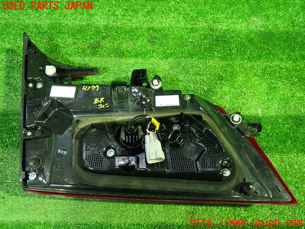 1UPJ-9241771550]アルファード(AGH30W)右リアフィニッシャー 中古_2