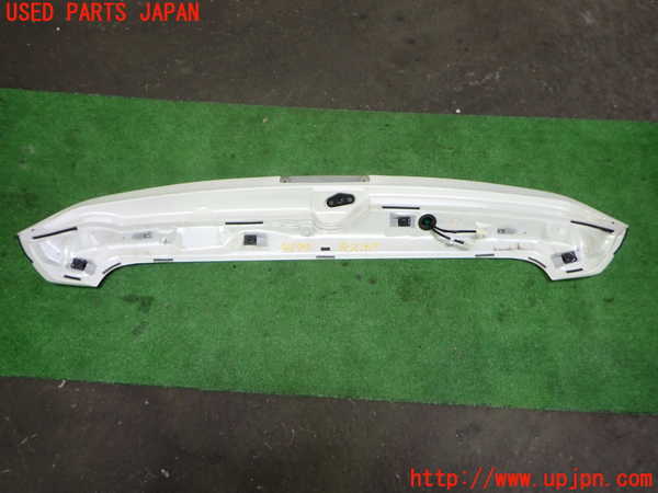 1UPJ-9241771520]アルファード(AGH30W)リアスポイラー 中古_2