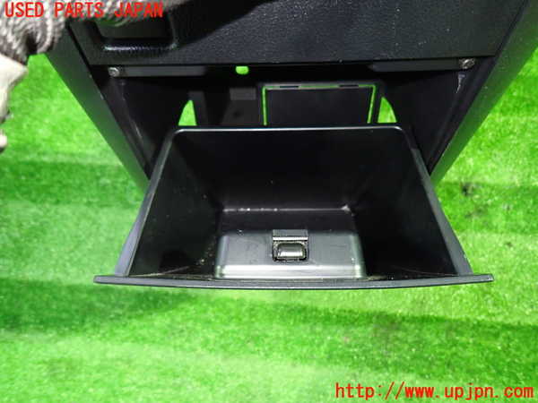 1UPJ-9241777549]アルファード(AGH30W)コンソール 中古_2