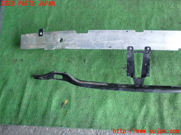 1UPJ-9241781014]BMW アクティブハイブリッド5(AH5)(FZ35 F10)フロントバンパーホースメント 中古_3