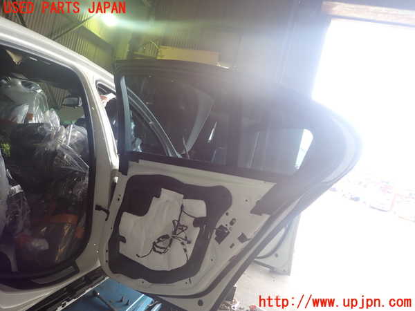 1UPJ-9241781290]BMW アクティブハイブリッド5(AH5)(FZ35 F10)右後ドア AGC M25 中古_4
