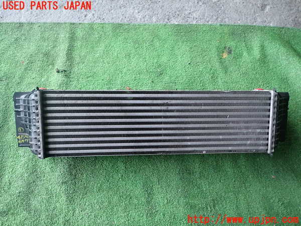 1UPJ-9241782451]BMW アクティブハイブリッド5(AH5)(FZ35 F10)インタークーラー1 中古_2