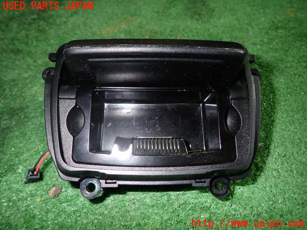 1UPJ-9241787821]BMW アクティブハイブリッド5(AH5)(FZ35 F10)灰皿1 中古_2