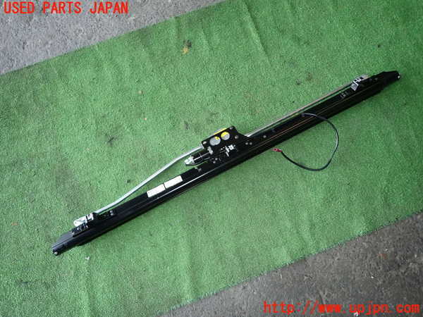 1UPJ-9241787790]BMW アクティブハイブリッド5(AH5)(FZ35 F10)リアサンシェード 中古_2