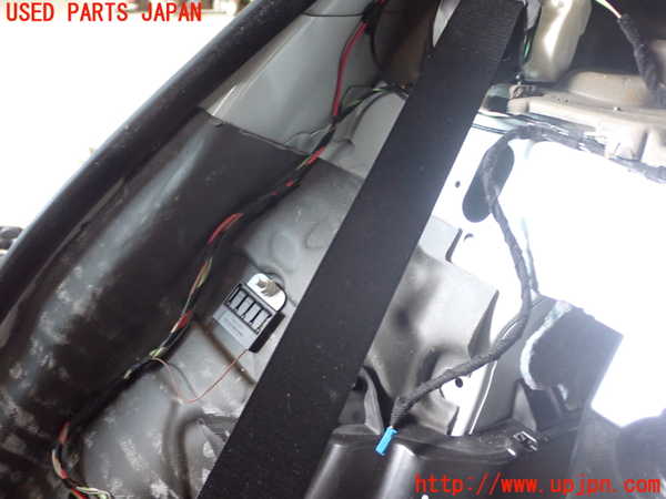 1UPJ-9241787155]BMW アクティブハイブリッド5(AH5)(FZ35 F10)右2列目シートベルト 中古_2