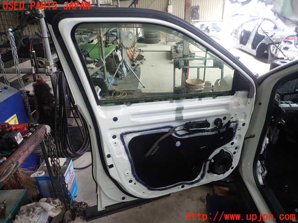 1UPJ-9241791260]キックス(P15)左前ドア AGC M2H4K 中古_3