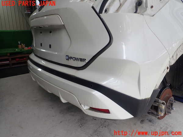 1UPJ-9241791610]キックス(P15)リアバンパー 中古_2