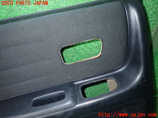 1UPJ-9241801324]アルテッツァ(SXE10)左後ドア内張り 中古_2