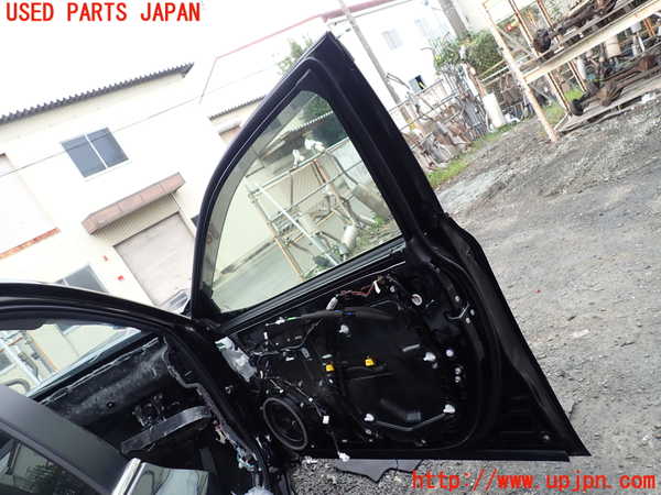 1UPJ-9241811230]カムリハイブリッド(AXVH70)右前ドア AGC M2H5 中古_4