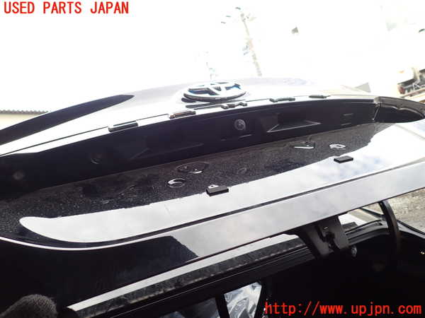 1UPJ-9241811500]カムリハイブリッド(AXVH70)トランク 中古_3